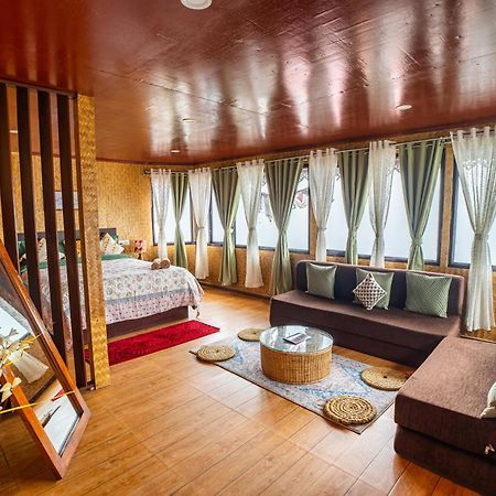 Monratino Himadrie -2 Mins Walk From Mall Road - All Rooms Have Kanchenjunga Mountain View Darjeeling  Esterno foto