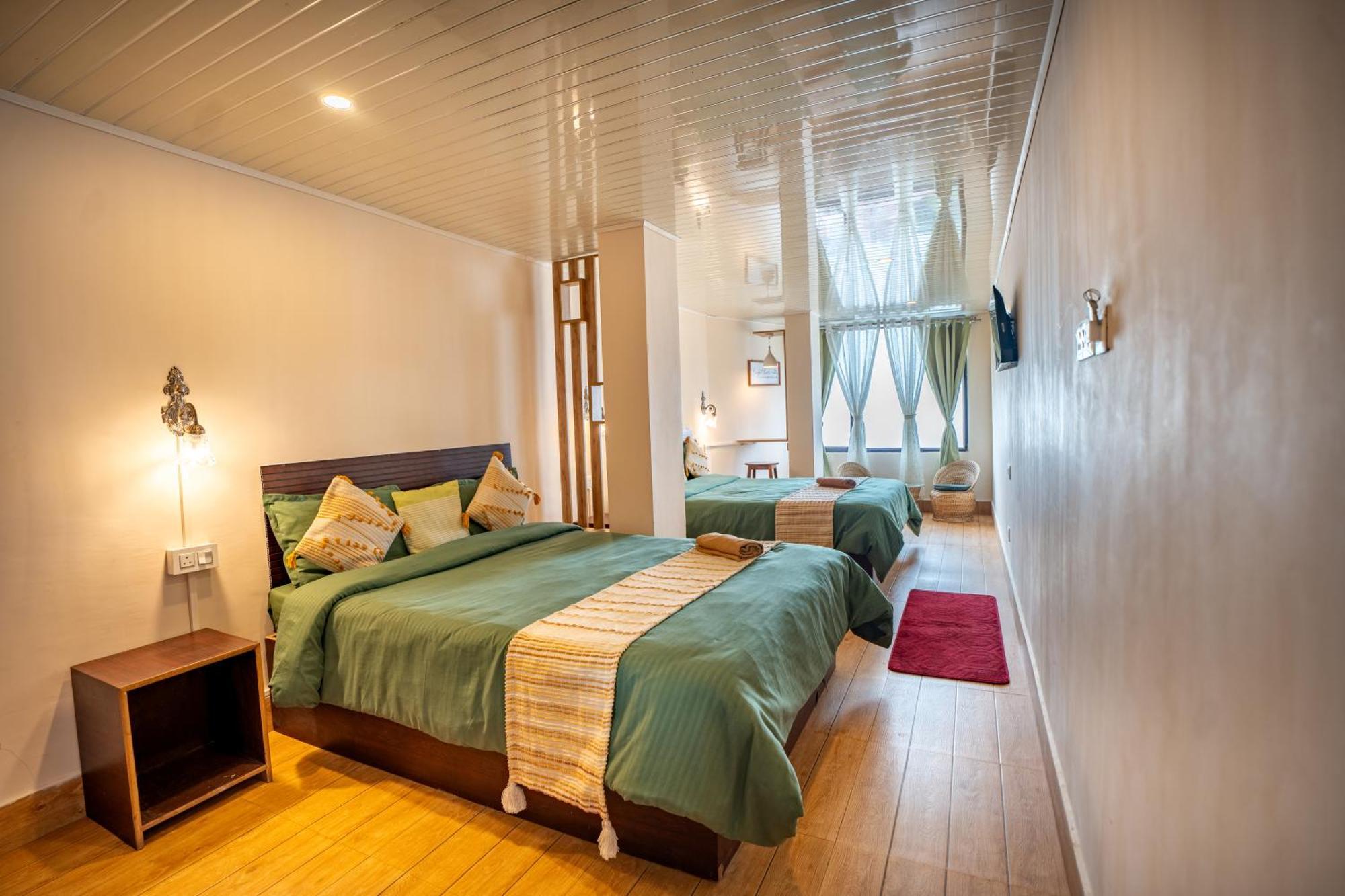 Monratino Himadrie -2 Mins Walk From Mall Road - All Rooms Have Kanchenjunga Mountain View Darjeeling  Esterno foto