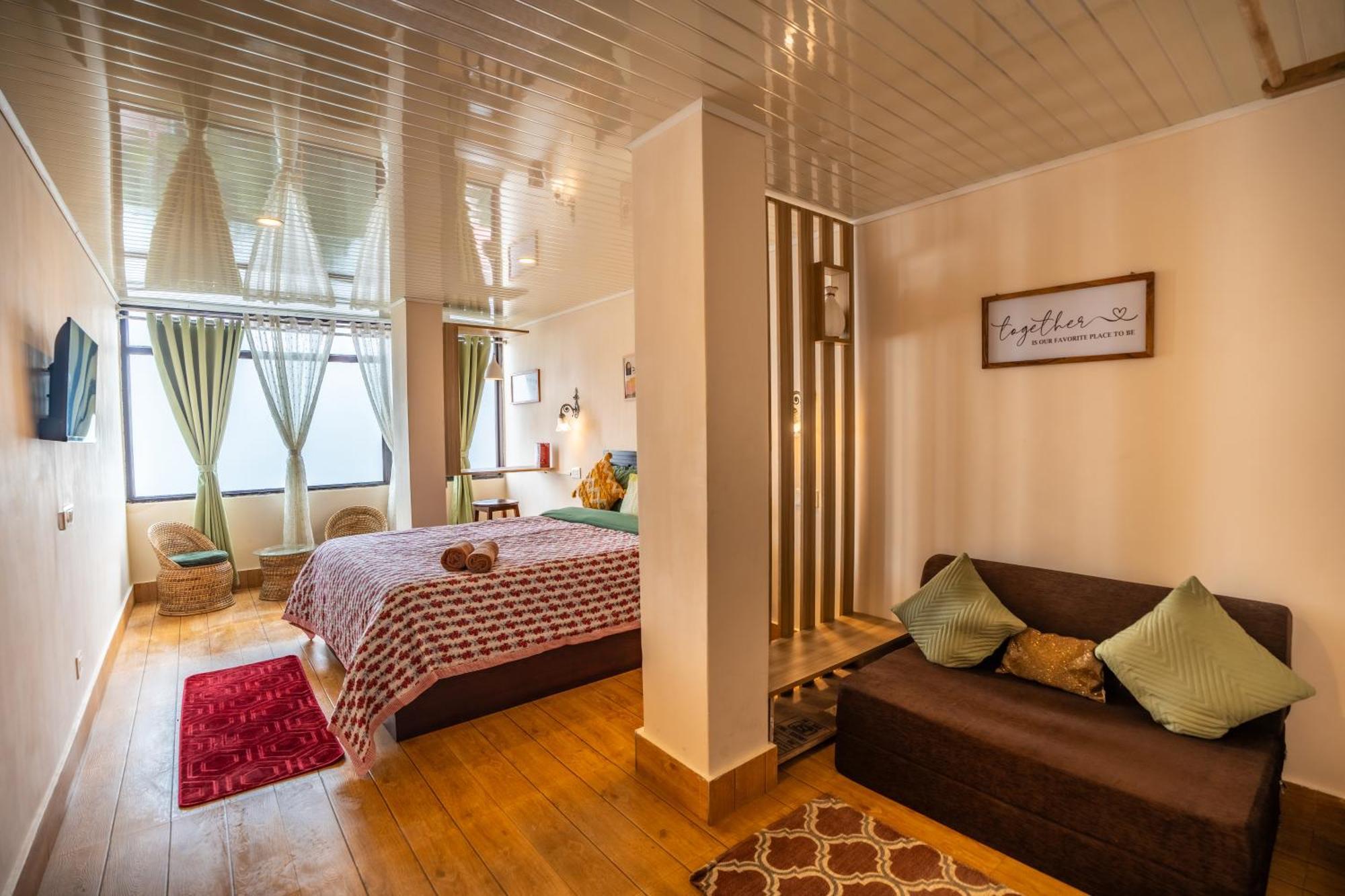 Monratino Himadrie -2 Mins Walk From Mall Road - All Rooms Have Kanchenjunga Mountain View Darjeeling  Esterno foto