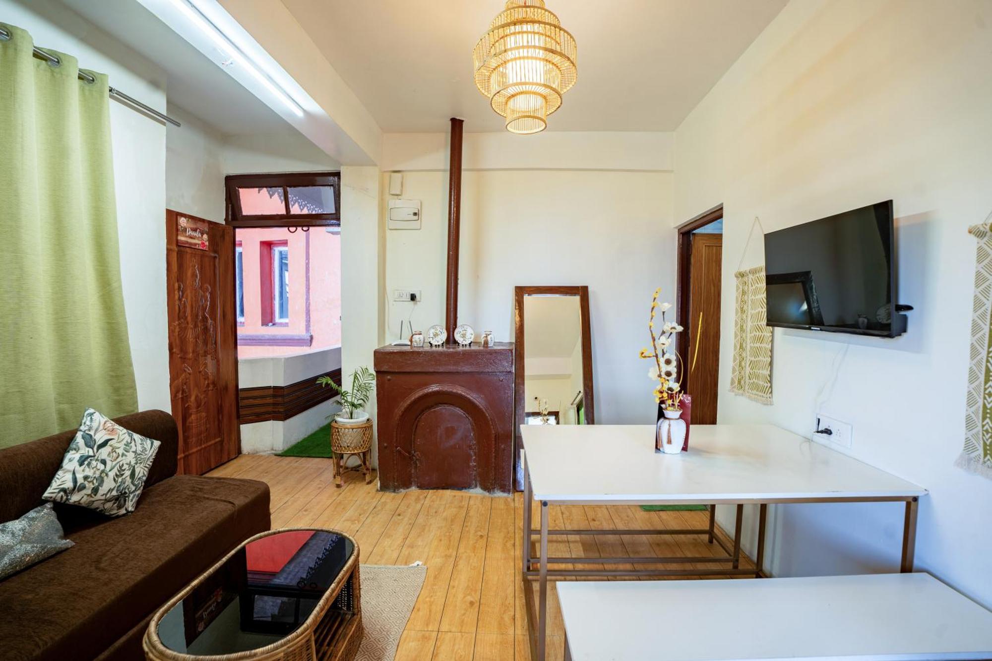 Monratino Himadrie -2 Mins Walk From Mall Road - All Rooms Have Kanchenjunga Mountain View Darjeeling  Esterno foto