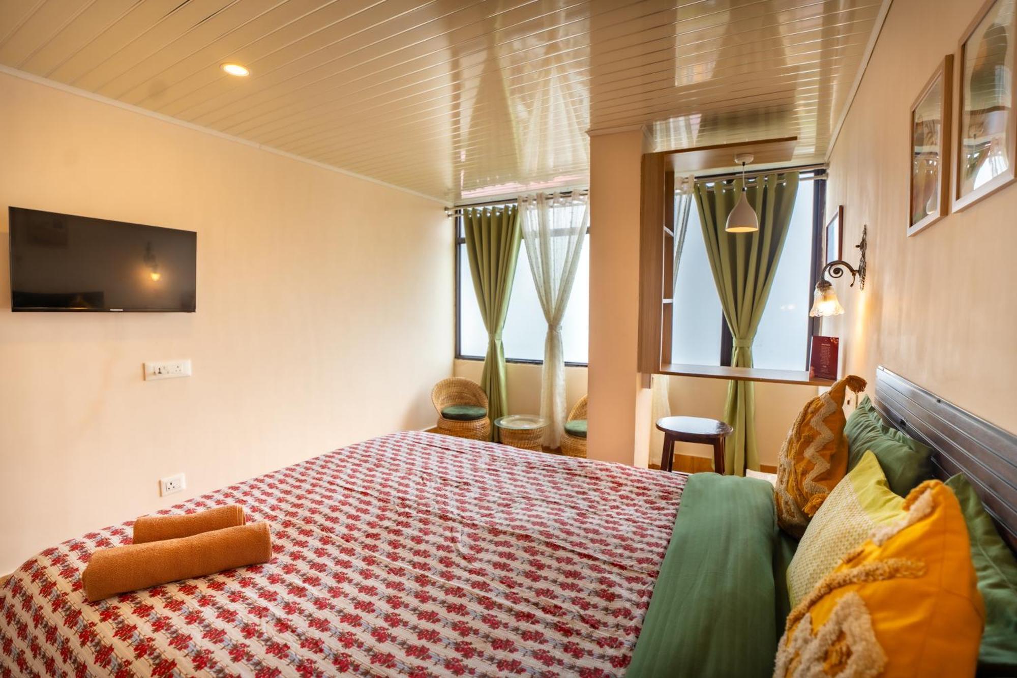 Monratino Himadrie -2 Mins Walk From Mall Road - All Rooms Have Kanchenjunga Mountain View Darjeeling  Esterno foto