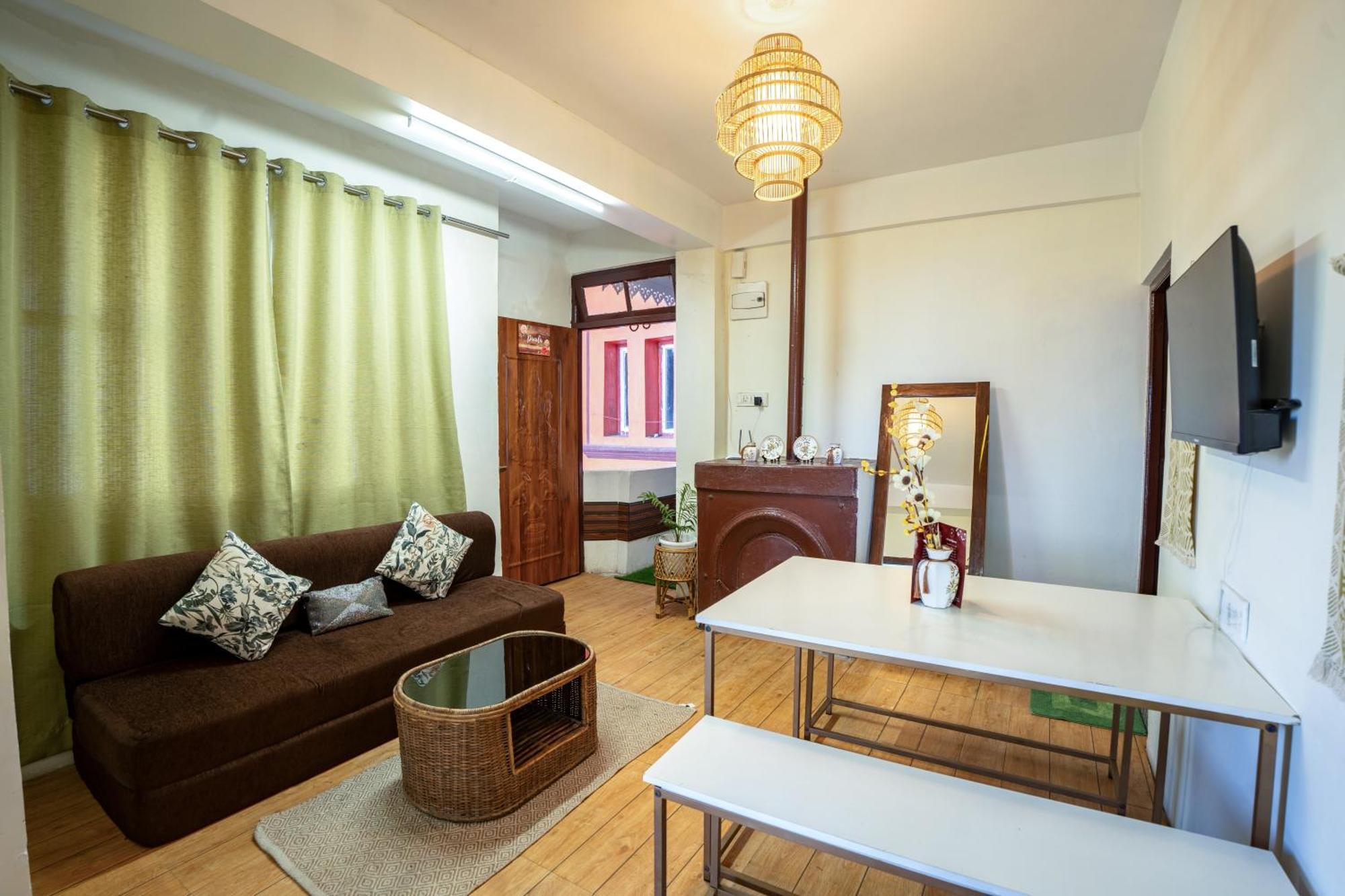 Monratino Himadrie -2 Mins Walk From Mall Road - All Rooms Have Kanchenjunga Mountain View Darjeeling  Esterno foto